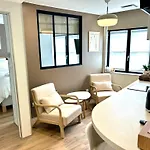 Apartamento Lillehosts 2, Vieux Lille, Newly Renovated, Modern & Stylish Apartment, Perfectly Located Lila