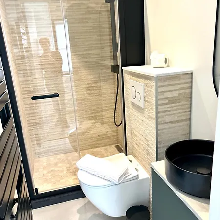 Lillehosts 2, Vieux Lille, Ac, Newly Renovated Modern Apartment, Perfectly Located *