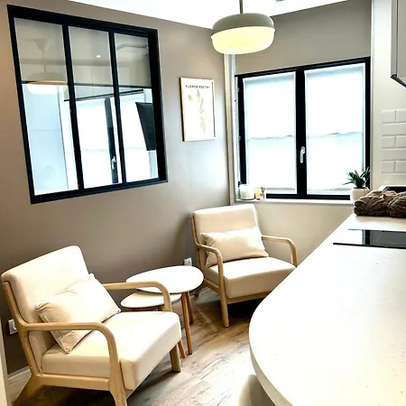 Lillehosts 2, Vieux Lille, Newly Renovated, Modern & Stylish Apartment, Perfectly Located شقة *